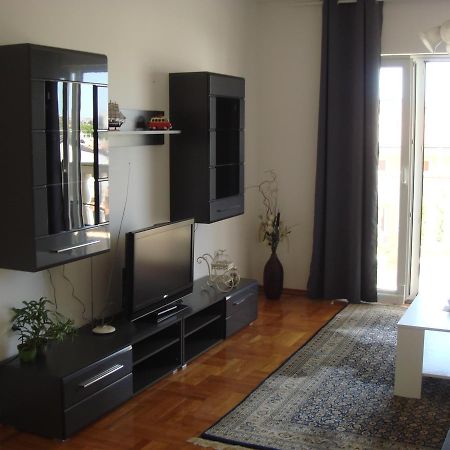 Apartments Jelicic Selce Exterior foto