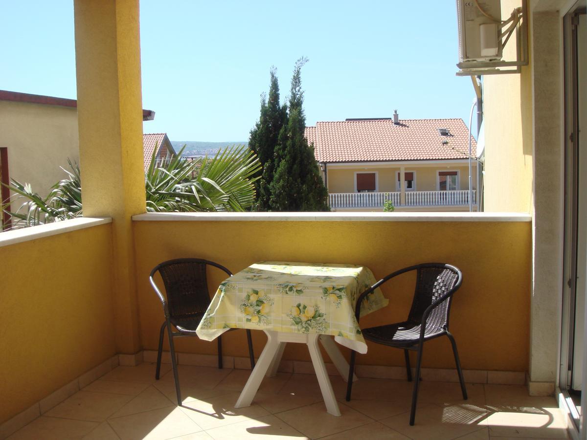 Apartments Jelicic Selce Exterior foto