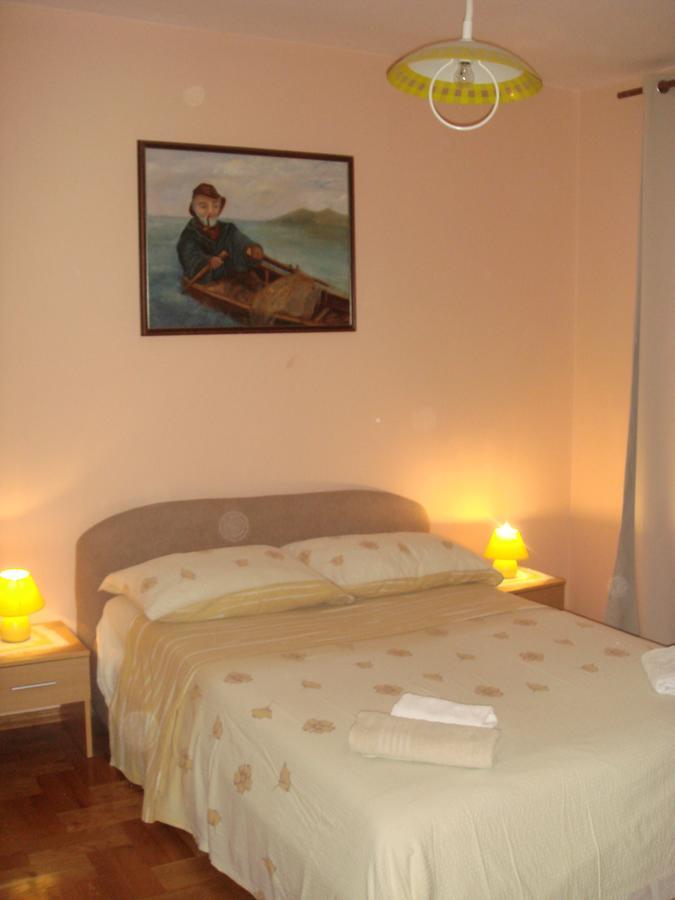 Apartments Jelicic Selce Exterior foto